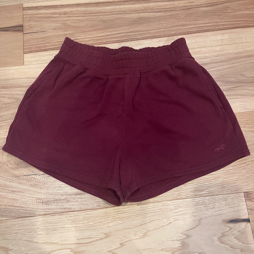 Maroon Hollister shorts